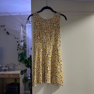 Never been worn! Forever 21 mini dress, size small.